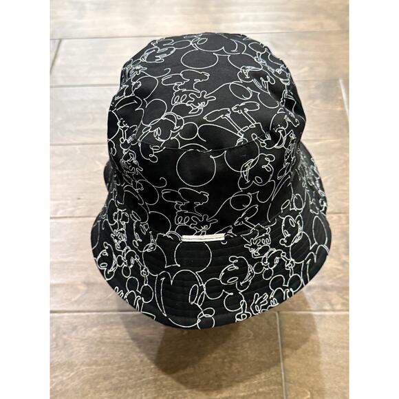 Disney Parks Black Reversable All Over Print Bucket Hat Peace Sign Mickey Mouse - Picture 8 of 8